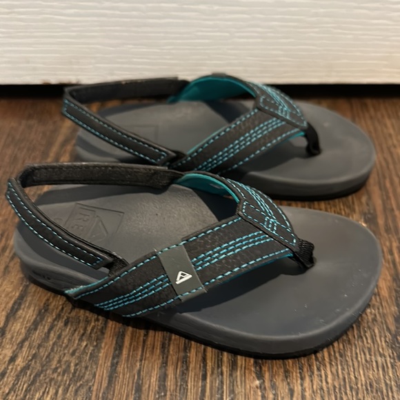 Toddler Reef Sandals - Picture 2 of 5